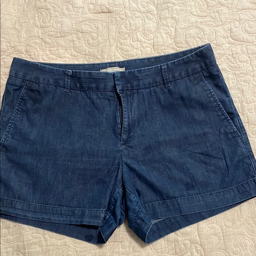 Banana Republic Hampton Fit Shorts Women's SZ 12 Mid Rise